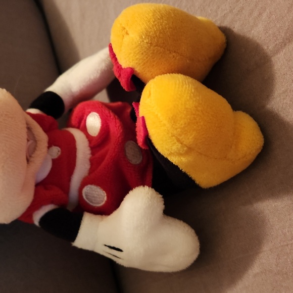 DISNEY Minnie Mouse red tote bag with small Minnie Mouse stuffed character - Picture 9 of 16